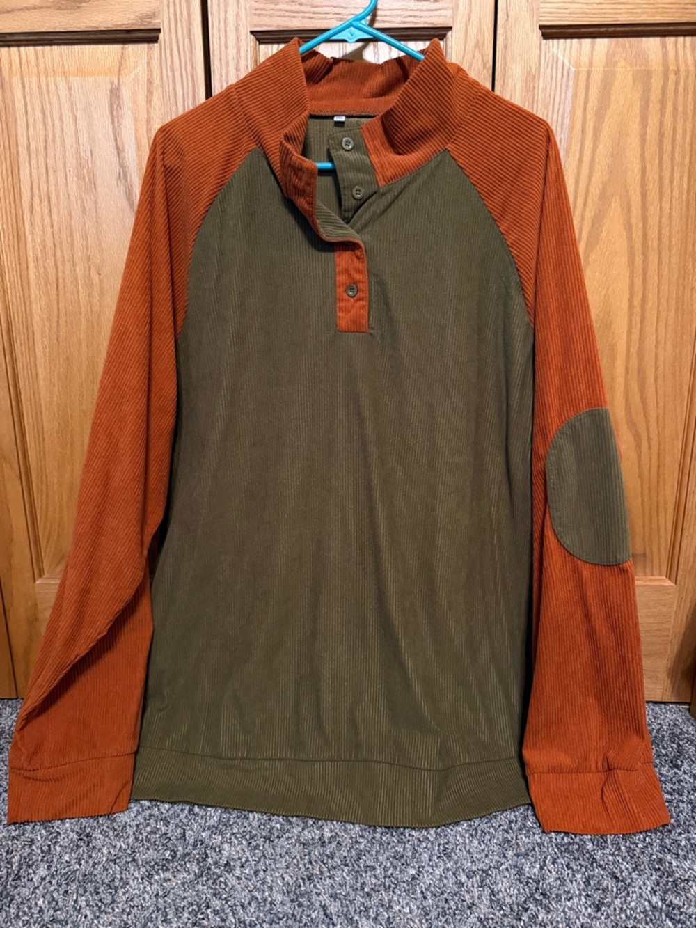 Corduroy Two-Tone Henley Sweatshirt - Brown & Rust